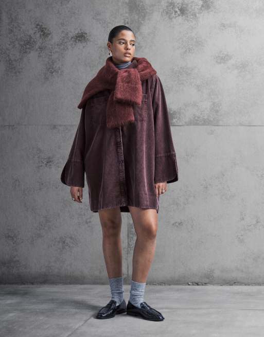 ASOS DESIGN Curve - Robe chemise courte en velours côtelé à poignets larges et poches oversize - Mûre, 3 de 4