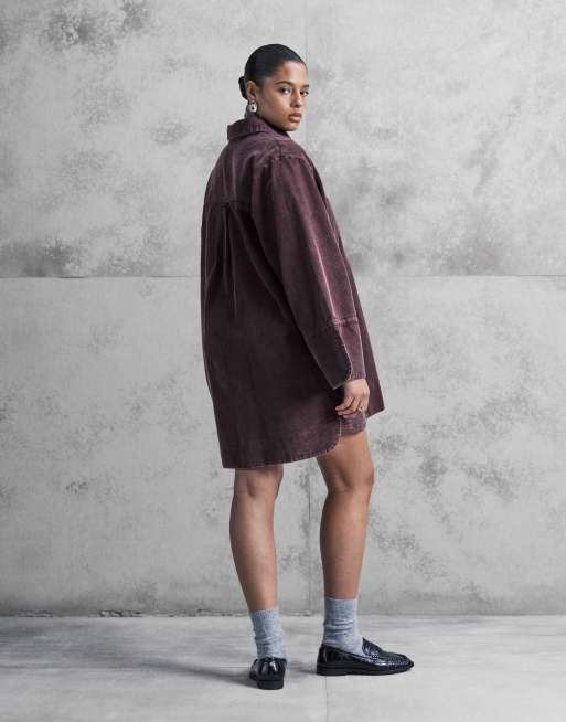 ASOS DESIGN Curve - Robe chemise courte en velours côtelé à poignets larges et poches oversize - Mûre, 4 de 4