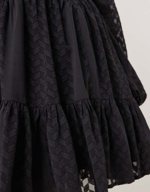 ASOS DESIGN Curve - Robe courte à godets festonnés et col montant en jacquard dévoré - Noir, 3 de 4
