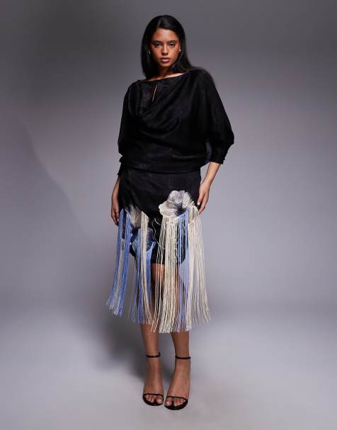 ASOS DESIGN Curve - Robe courte en satin avec franges et broderies - Noir - view 1