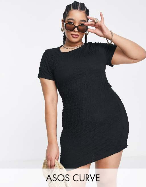 ASOS DESIGN Curve - Robe de plage courte texturée effet popcorn - Noir