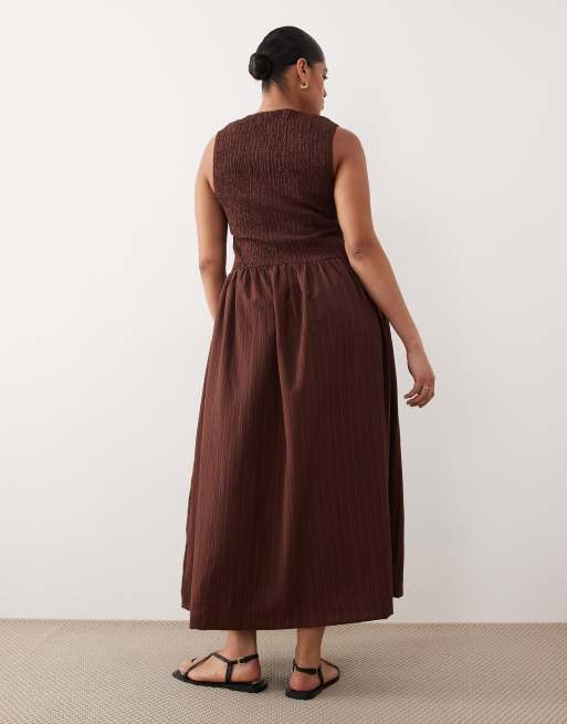 ASOS DESIGN Curve - Robe d'été longue froissée à encolure dégagée et taille froncée - Chocolat , 3 de 4