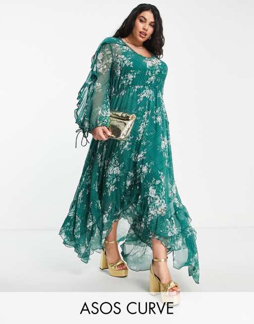 ASOS DESIGN Curve - Robe longue drapée à volants avec empiècement en dentelle, pampilles et imprimé fleuri