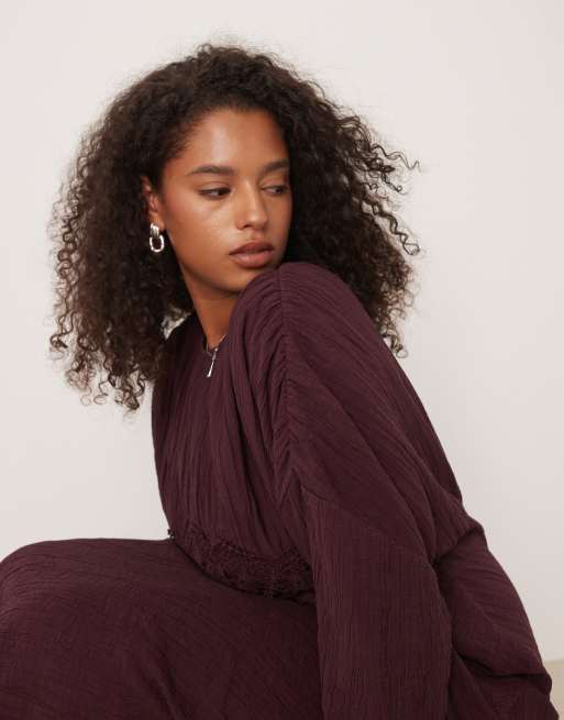 ASOS DESIGN Curve - Robe longue ras de cou avec laçage et manches volumineuses - Mûre, 3 de 4