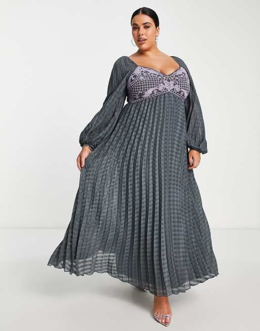 ASOS DESIGN Curve - Robe mi-longue plissée à manches longues avec broderies sur le buste - Gris foncé