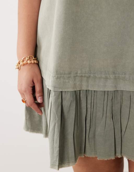 ASOS DESIGN Curve - Robe t-shirt courte hybride - Olive délavé, 3 de 4