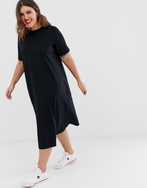 ASOS DESIGN Curve Robe t shirt fluide mi longue ultra oversize