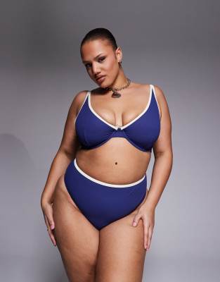 ASOS DESIGN Curve - Ronnie Azores - Gerippte Bikinihose in Marineblau mit hohem Beinausschnitt, hohem Bund und kontrasti...