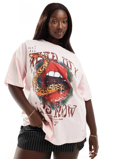 ASOS DESIGN Curve – Rosa t-shirt i boyfriend-modell med glittrigt 