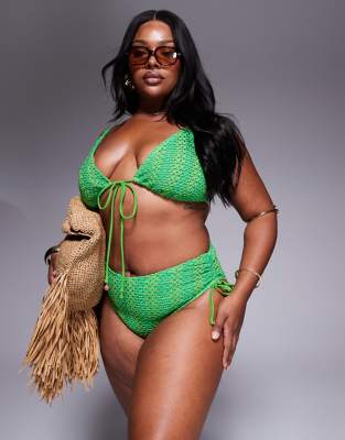 ASOS DESIGN Curve - Rosie - Bas de bikini à taille haute en maille au crochet avec breloques - Vert 52