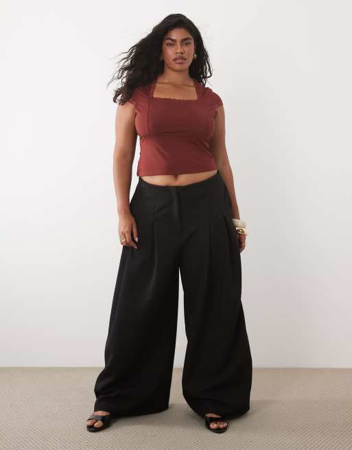 ASOS DESIGN Curve – Roströd, åtsmitande topp med holkärmar och spetskant, 2 av 4