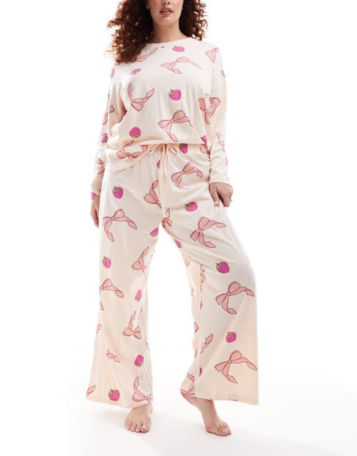 ASOS DESIGN Curve – Różowa piżama we wzór w kokardki i owoce: top z długimi rękawami i spodnie