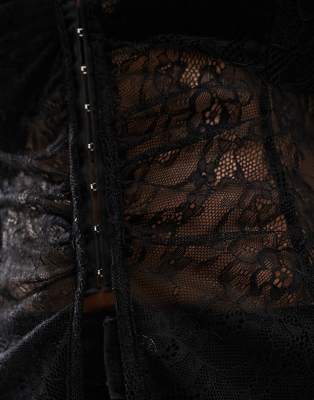 CURVE HOOK EYE LACE CORSET