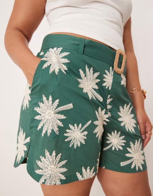 ASOS DESIGN Curve runner shorts with embroidery and belt detail in green, 5 of 5