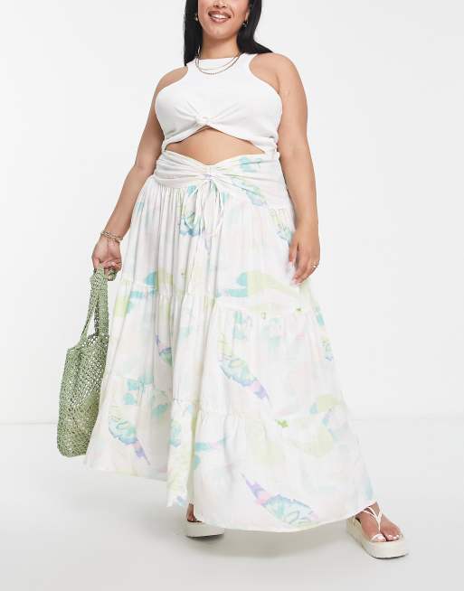ASOS DESIGN Curve – Rynkad maxikjol med virvelmönster, endast hos ASOS, 3 av 4