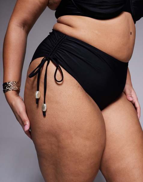 ASOS DESIGN Curve – Sadie – Azores – Seitlich geraffte Bikinihose in Schwarz mit hohem Bund, Schnürung und Perlendetail - view 1