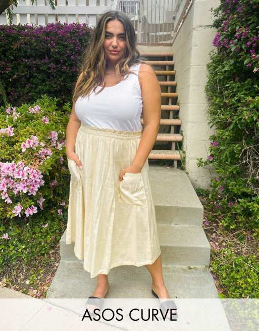 ASOS DESIGN Curve - Sandfarvet midi-nederdel med lommedetalje