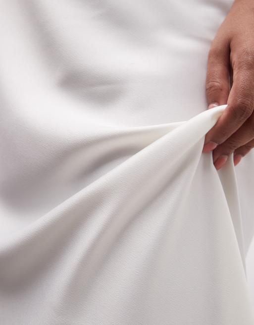ASOS DESIGN Curve satin bias cut midi skirt in winter white, 3 of 5