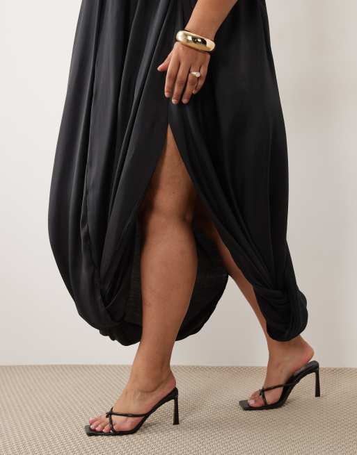 ASOS DESIGN Curve satin bubble bandeau maxi dress in navy blue, 2 of 4