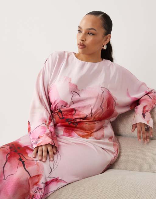 ASOS DESIGN Curve – Satin-Maxikleid in Rosa mit Fledermausärmeln und Blumenmuster, 2 von 4