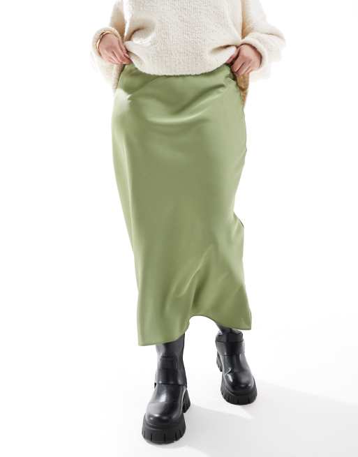 ASOS DESIGN Curve satin midi bias skirt in khaki, 4 of 5