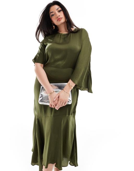 ASOS DESIGN Curve – Satin-Midikleid in Olivgrün mit Flatterärmeln und asymmetrischem Saum, 2 von 4