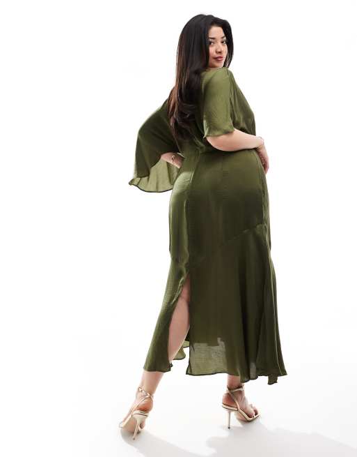 ASOS DESIGN Curve – Satin-Midikleid in Olivgrün mit Flatterärmeln und asymmetrischem Saum, 4 von 4