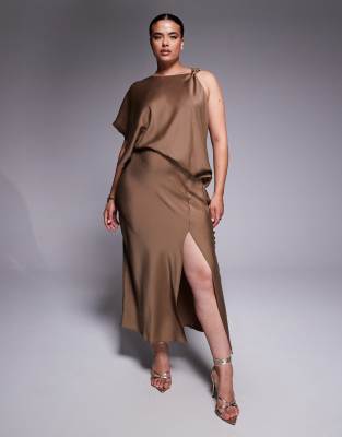 ASOS DESIGN Curve - Satin-Midikleid in Schokobraun mit drapiertem Oberteil und Besatz