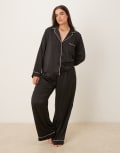 [ASOS Curve] ASOS DESIGN Curve satin pyjama shirt & pants set in black 3XL Black
