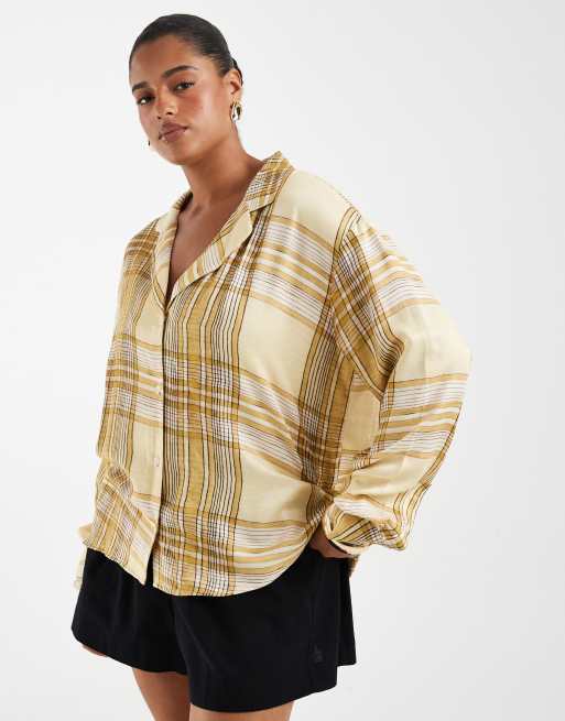ASOS DESIGN Curve satin revere collar shirt set in yellow check, 2 of 4