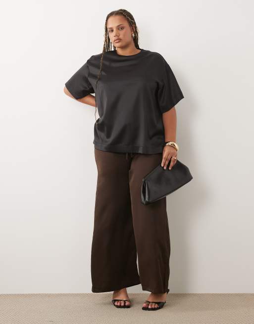 ASOS DESIGN Curve satin short sleeve top in black, 2 of 4