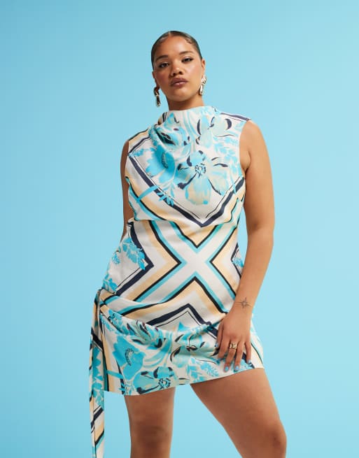 ASOS DESIGN Curve – Scarfmönstrad miniklänning med hög krage och draperad detalj, 2 av 4
