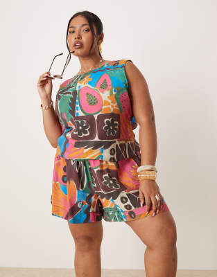 ASOS DESIGN Curve - Schlupfshorts mit Karnevalmuster, Kombiteil-Bunt
