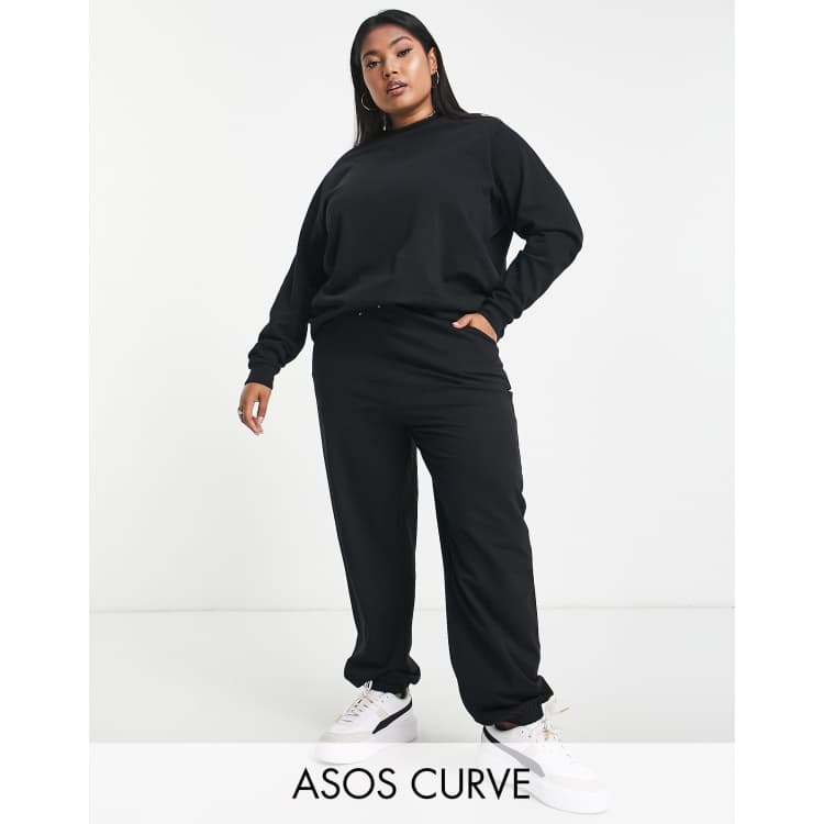 ASOS DESIGN Curve Schmal geschnittener Trainingsanzug in Schwarz mit Jogginghose ASOS