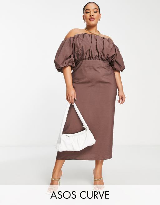 ASOS DESIGN Curve - Schouderloze midi jurk met pofdetail in taupe