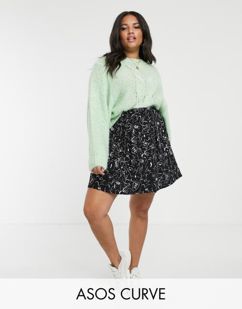 ASOS DESIGN Curve – Schwarzweiß geblümter Minirock mit Bundfalten