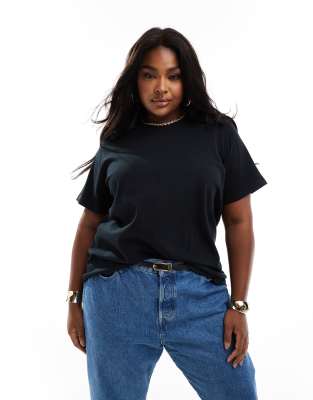 ASOS DESIGN Curve - Schweres T-Shirt in Schwarz mit normalem Schnitt