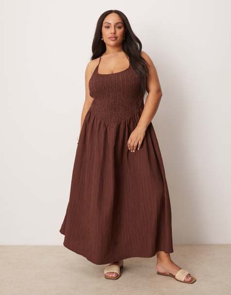 ASOS DESIGN Curve scoop neck crinkle maxi dress with cross back in chocolate - view 1