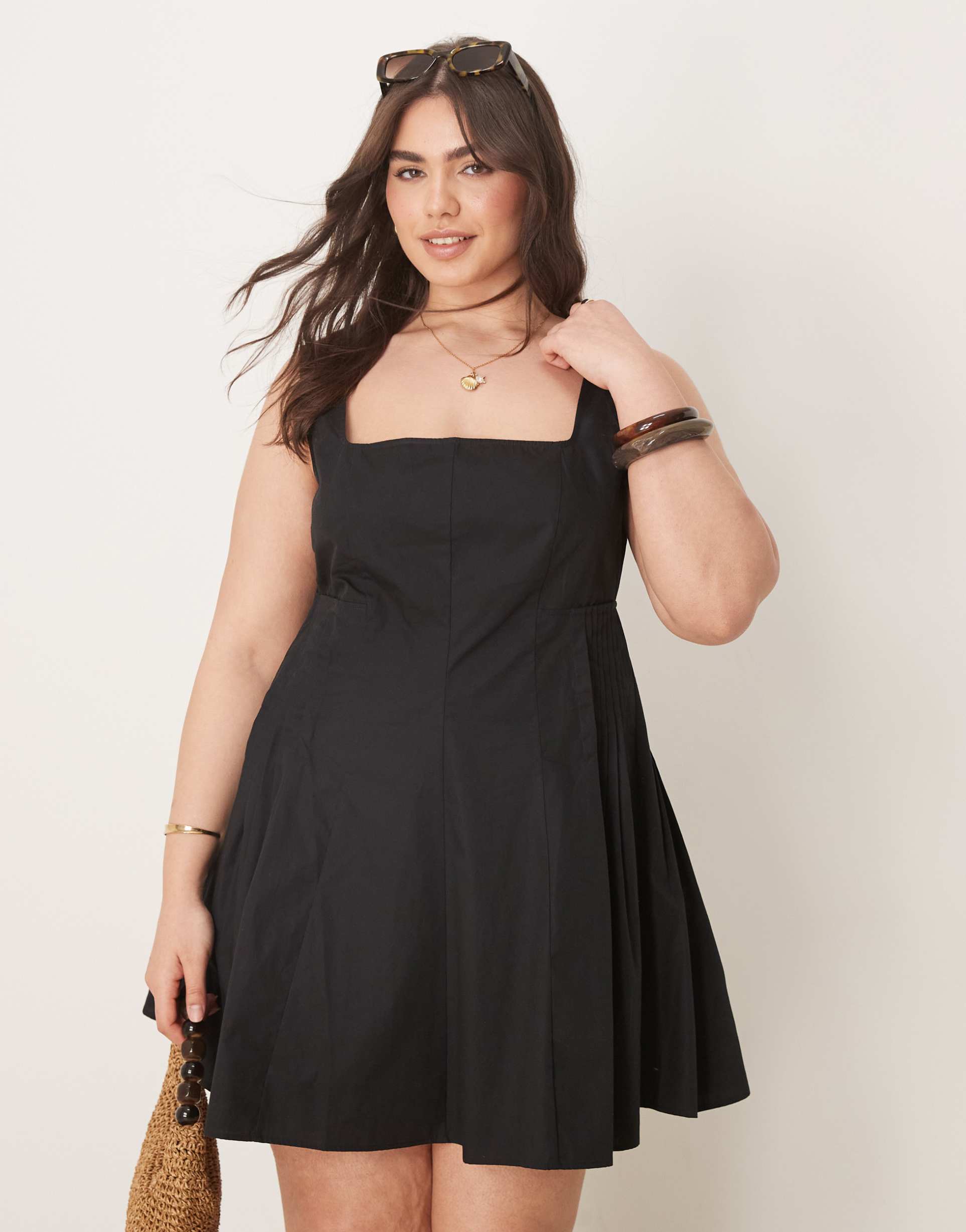 asos design curve scoop neck pleat waist mini dress in black