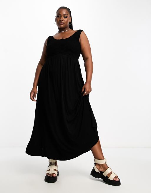 ASOS DESIGN Curve scoop neck sleeveless crinkle shirred maxi dress in black