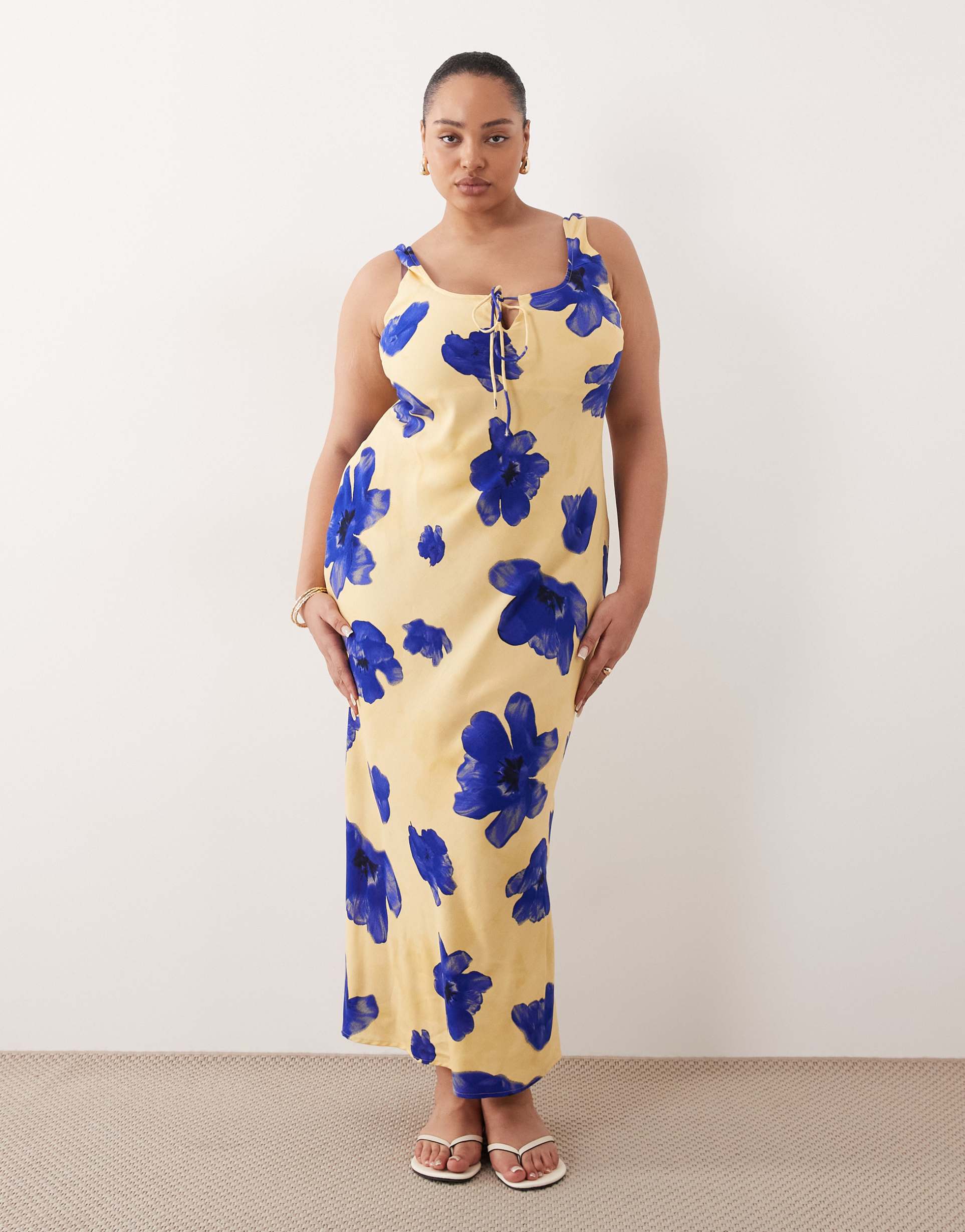 asos design curve scoop neck tie front midi dress in blown out blue floral