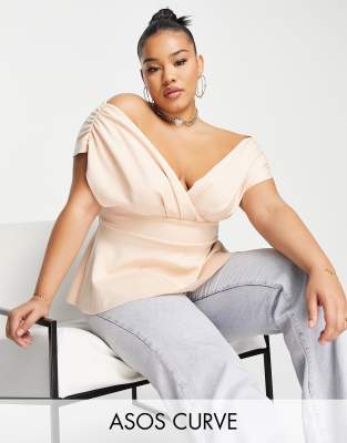 Plus-size top by ASOS DESIGN Cos your jeans deserve a nice top Off-shoulder style Zip-back fastening Tie back Regular fit