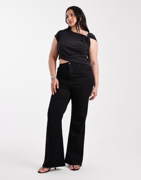 ASOS DESIGN Curve sculpting super stretch flare jeans in black - view 1
