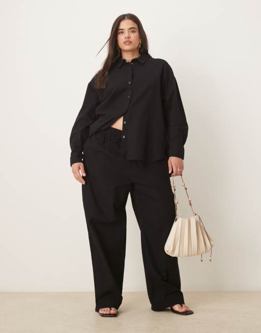 ASOS DESIGN Curve – Set im Leinenlook in Schwarz mit Oversize-Hemd, Hose und Shorts