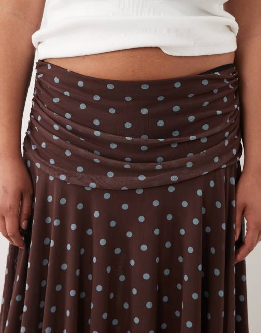 ASOS DESIGN Curve sheer mesh hanky hem skirt in brown polka dot print, 4 of 5