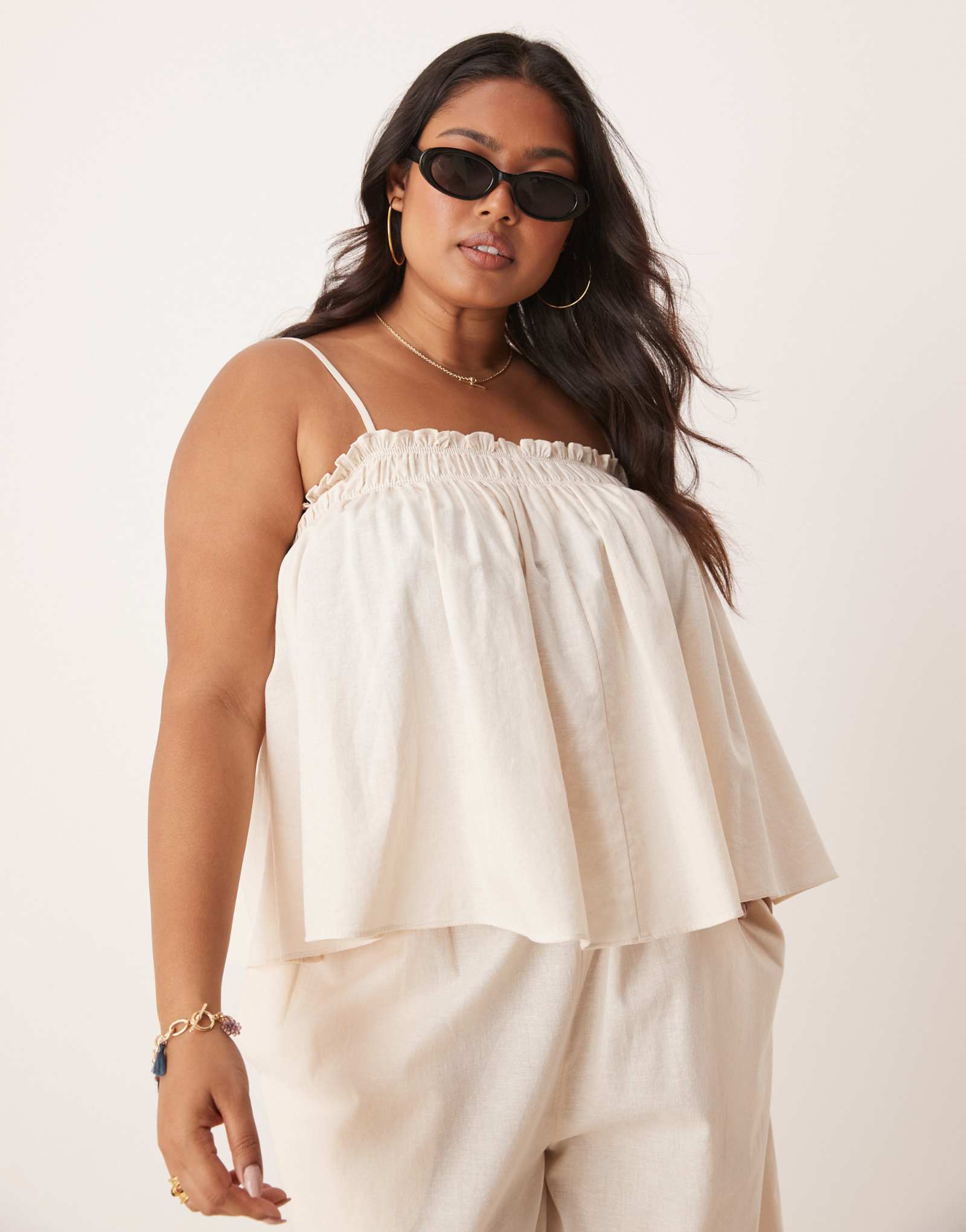 Топ на бретелях кремового цвета с воланами ASOS DESIGN Curve - часть комплекта