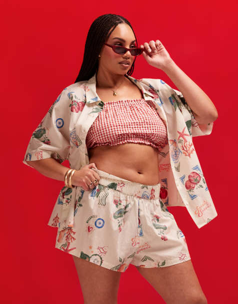 ASOS DESIGN Curve - Short de plage d'ensemble en aspect lin à imprimé carte postale - view 1