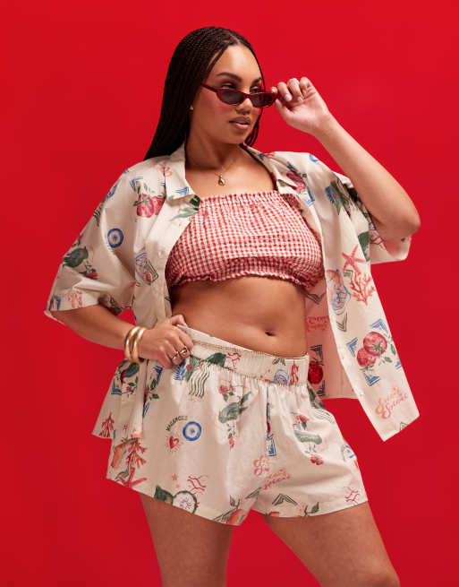 ASOS DESIGN Curve - Short de plage d'ensemble en aspect lin à imprimé carte postale