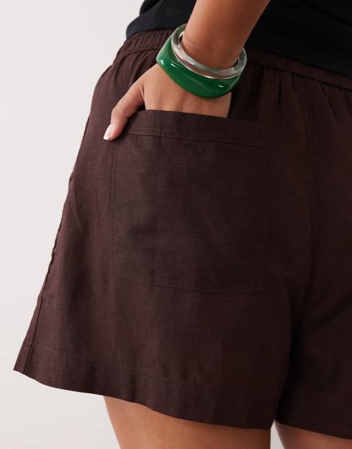 ASOS DESIGN Curve short de plage transparent Ipanema en lin chocolat, 4 de 5