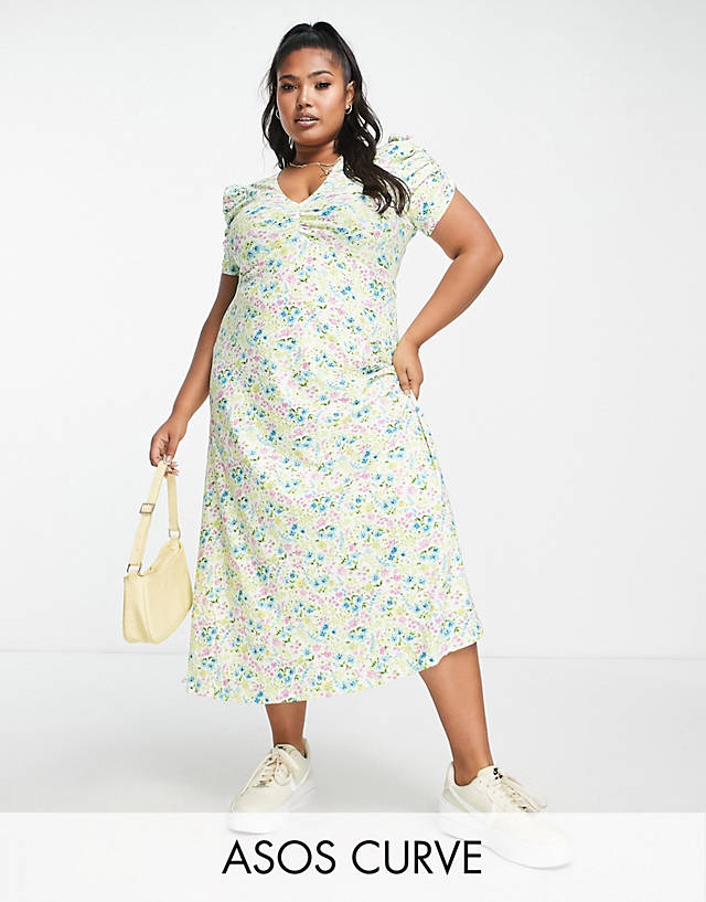 ASOS Curve - ASOS DESIGN Curve short sleeve midi tea dress with ruched bust in pastel floral